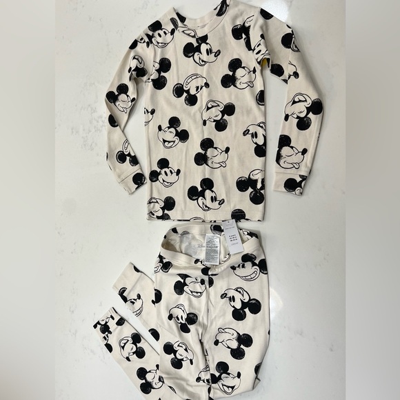 GAP Other - GAP Kids Mickey Mouse Pajama Set - White and Black